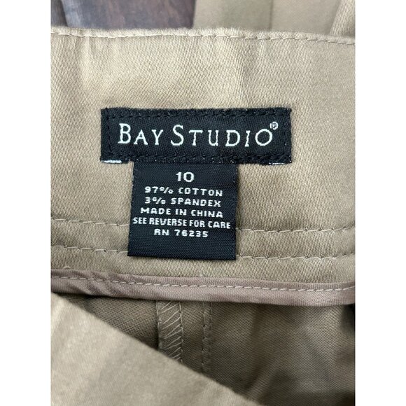 Bay Studio Womens Khaki Cropped Pants Size 10 Button Details Pockets - Picture 5 of 9